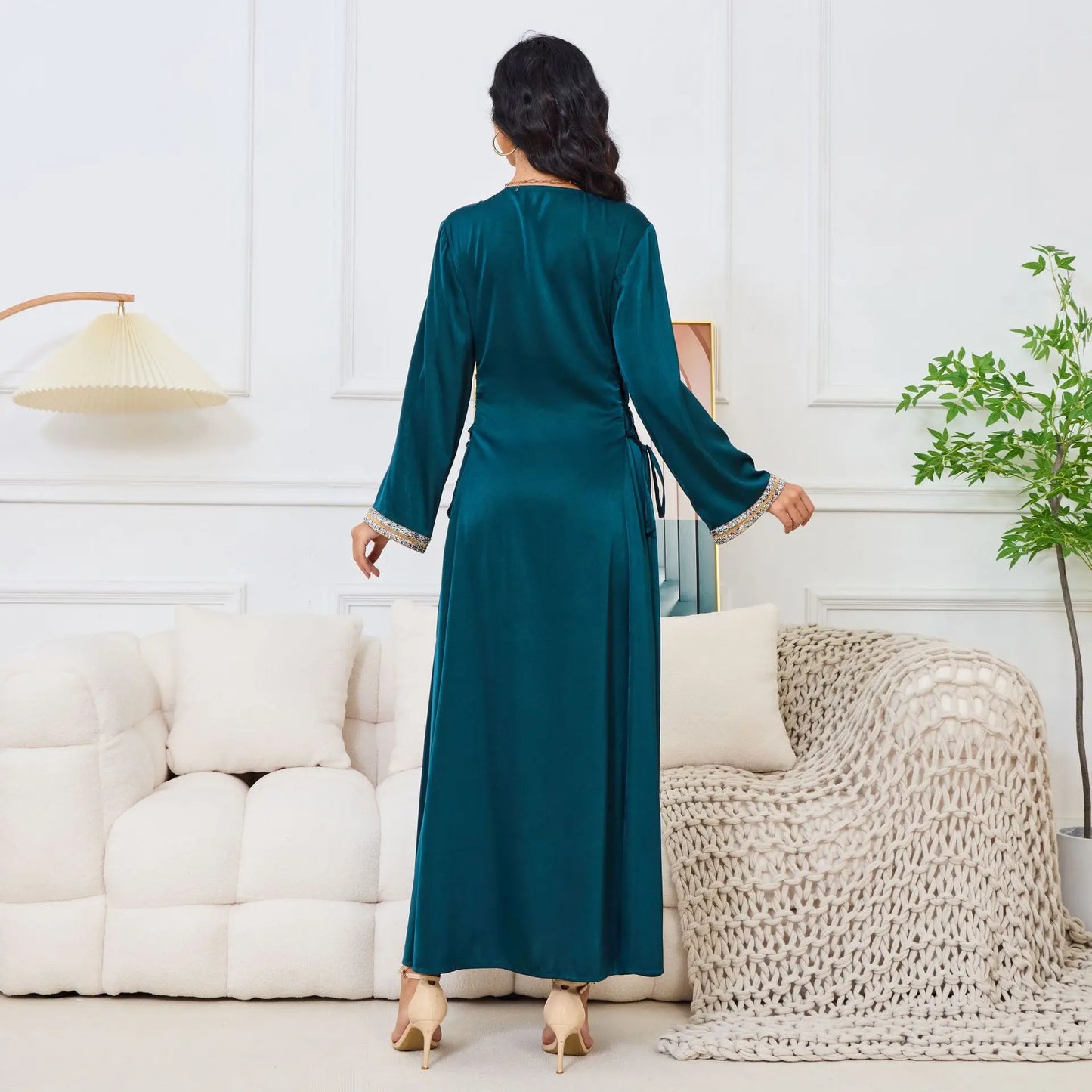 Abaya - Angham El Waha