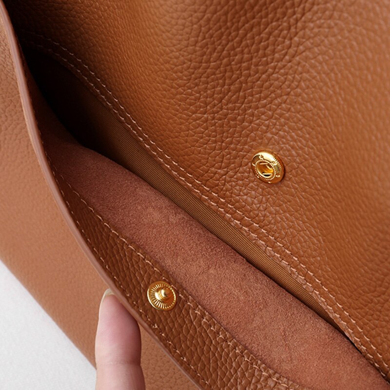 Eleganza Italian Leather Shoulder Bag